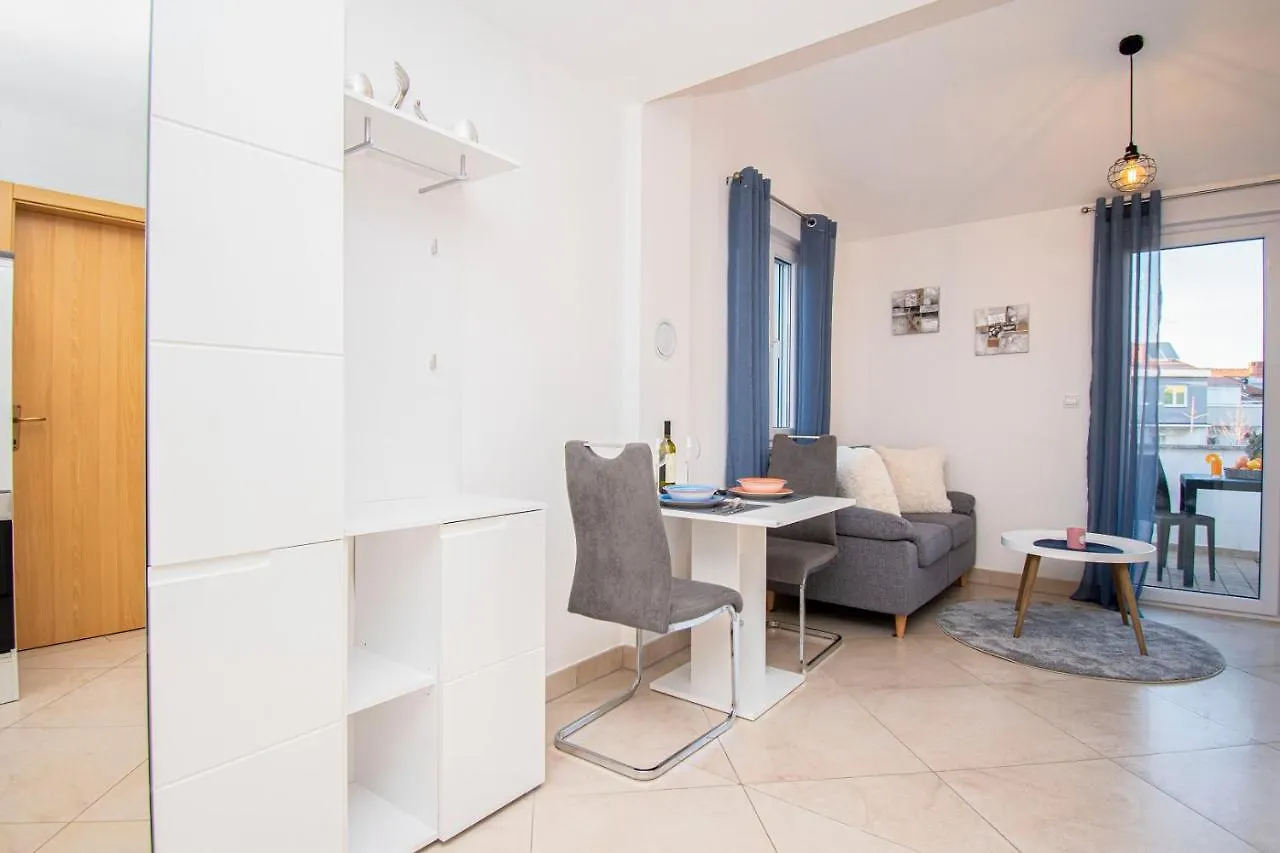 Apartment Sun Pula 0*,  Croatia