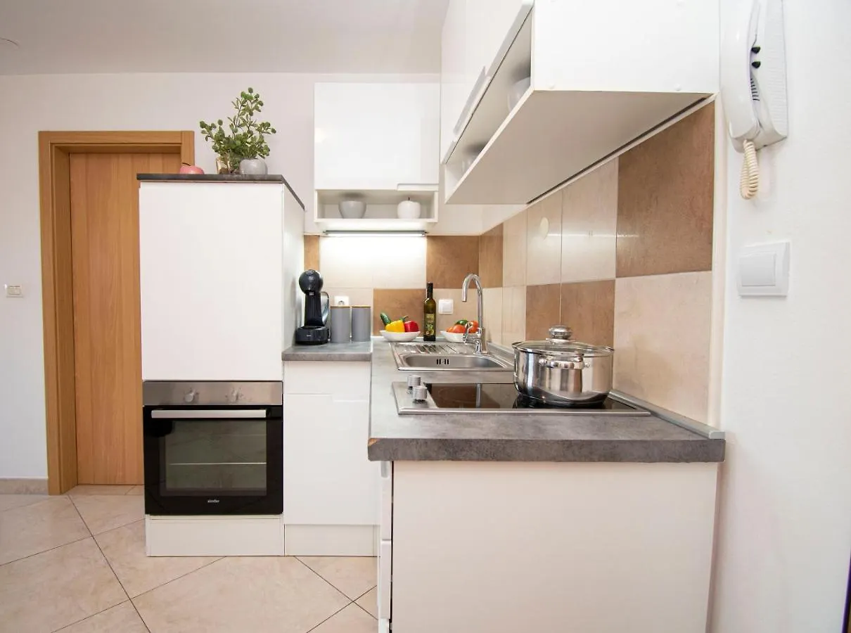Apartment Sun Pula 0*,  Croatia